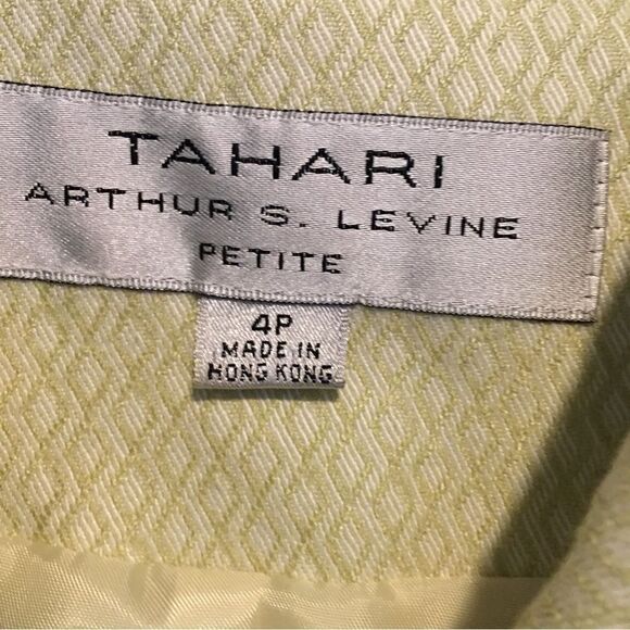 TAHARI Sleek, shimmer, hidden button, pockets, long coat with silky inner lining - Picture 4 of 7